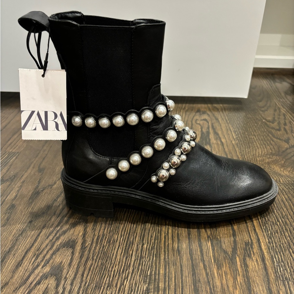 Zara Pearl Moto Boots NWT size 8